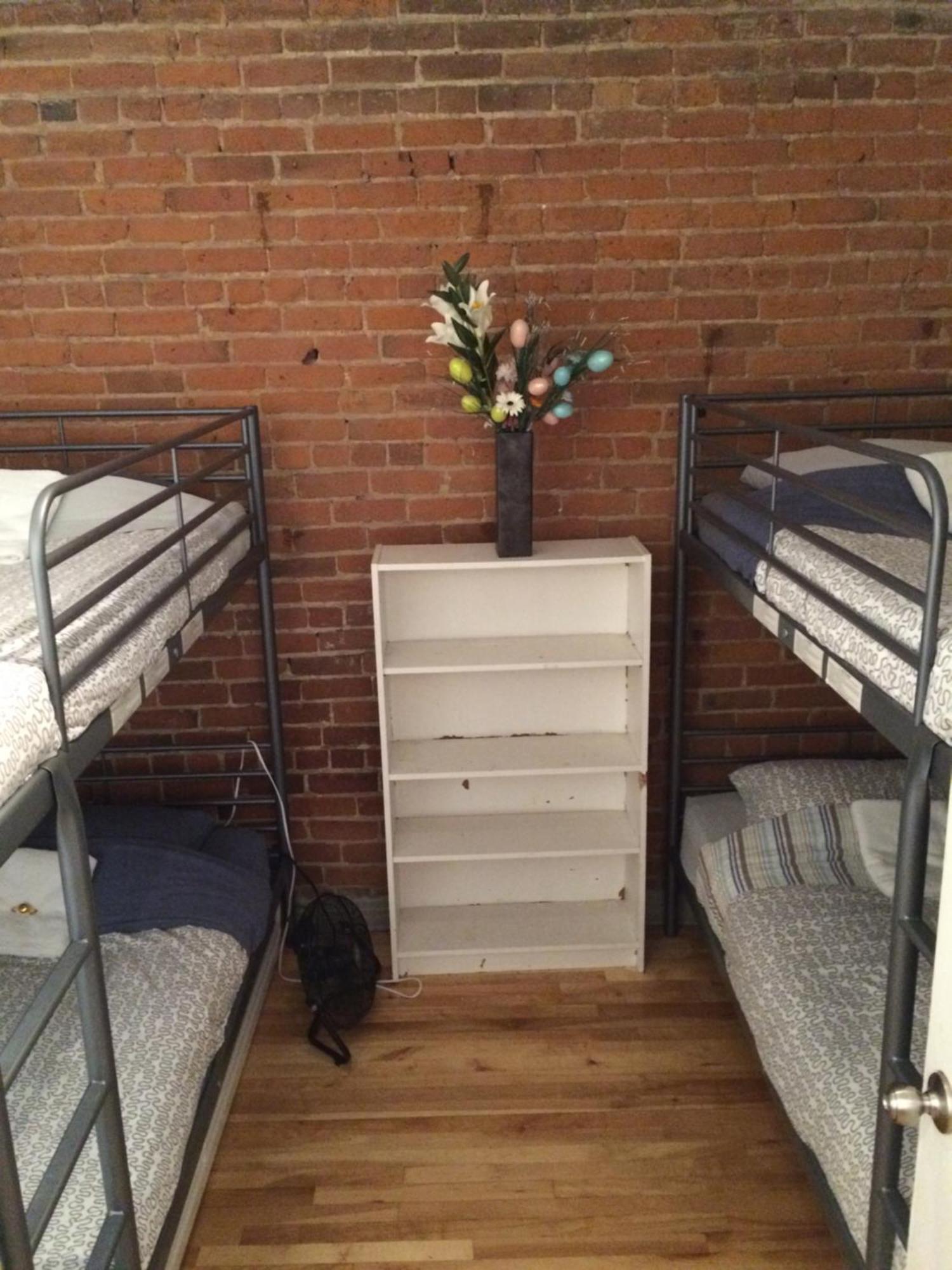 Auberge Pvt Hostel มอนทรีอัล ภายนอก รูปภาพ