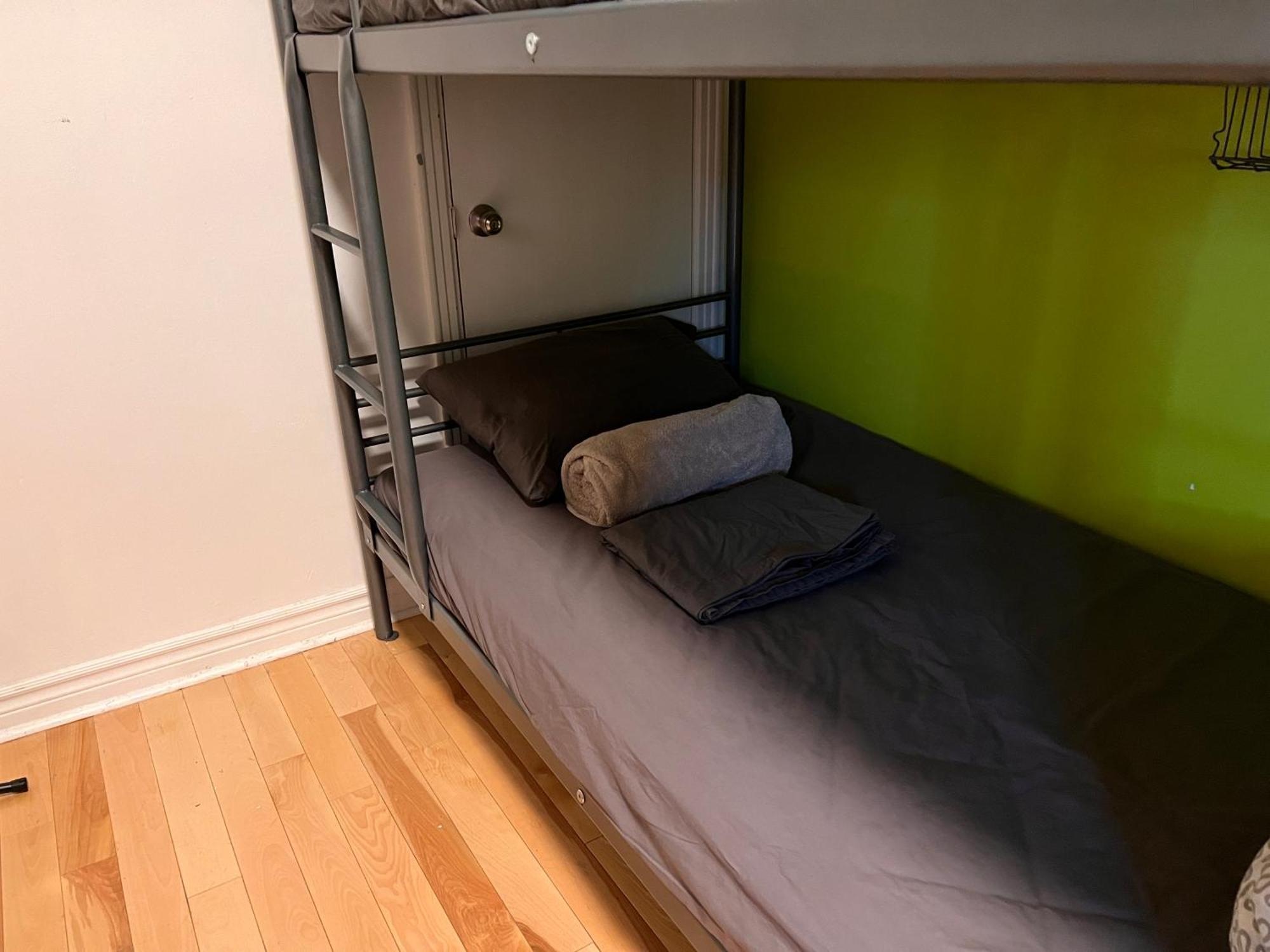 Auberge Pvt Hostel มอนทรีอัล ภายนอก รูปภาพ